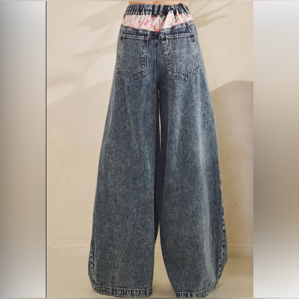 New Oli & Hali Floral Stripe Wide-Leg Jeans ~ Blue and Pink - Picture 3 of 10
